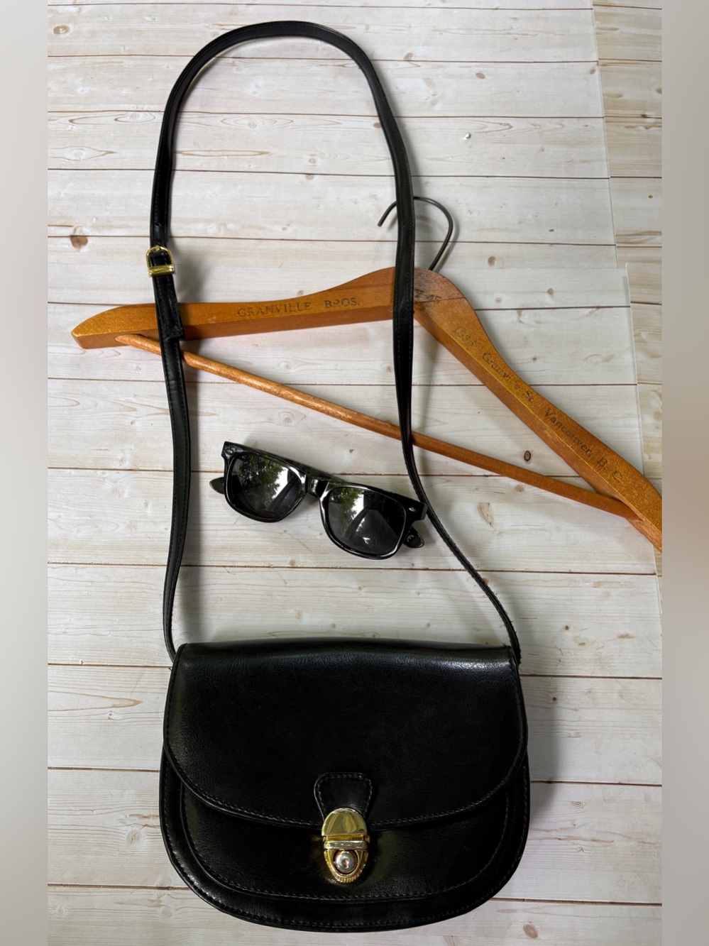 Vintage Naturalizer leather bag